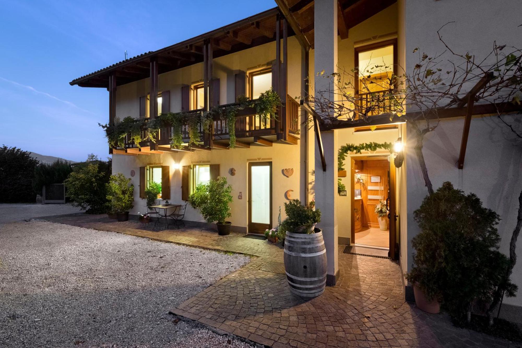 Agriturismo Pra-Sec' Romagnano ภายนอก รูปภาพ